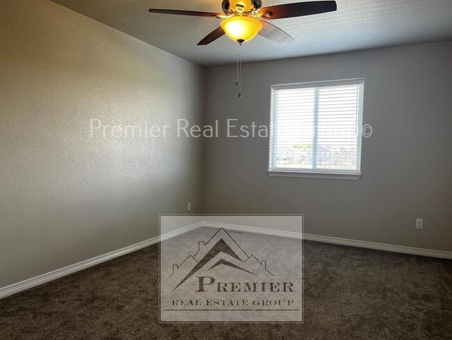 Building Photo - 9694 Silver Stirrup Dr