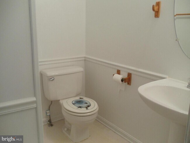 Building Photo - Welcome home!  Sought after Park Ridge in ...