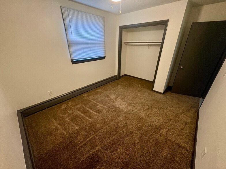 Building Photo - 1809 Arlington Ave