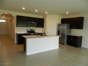 Building Photo - 25118 Doredo Dr