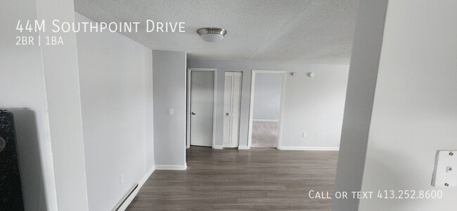 Building Photo - 44 Southpoint Dr