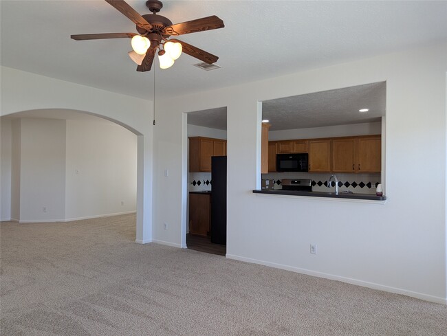 Building Photo - 5618 Savannah Woods Ln