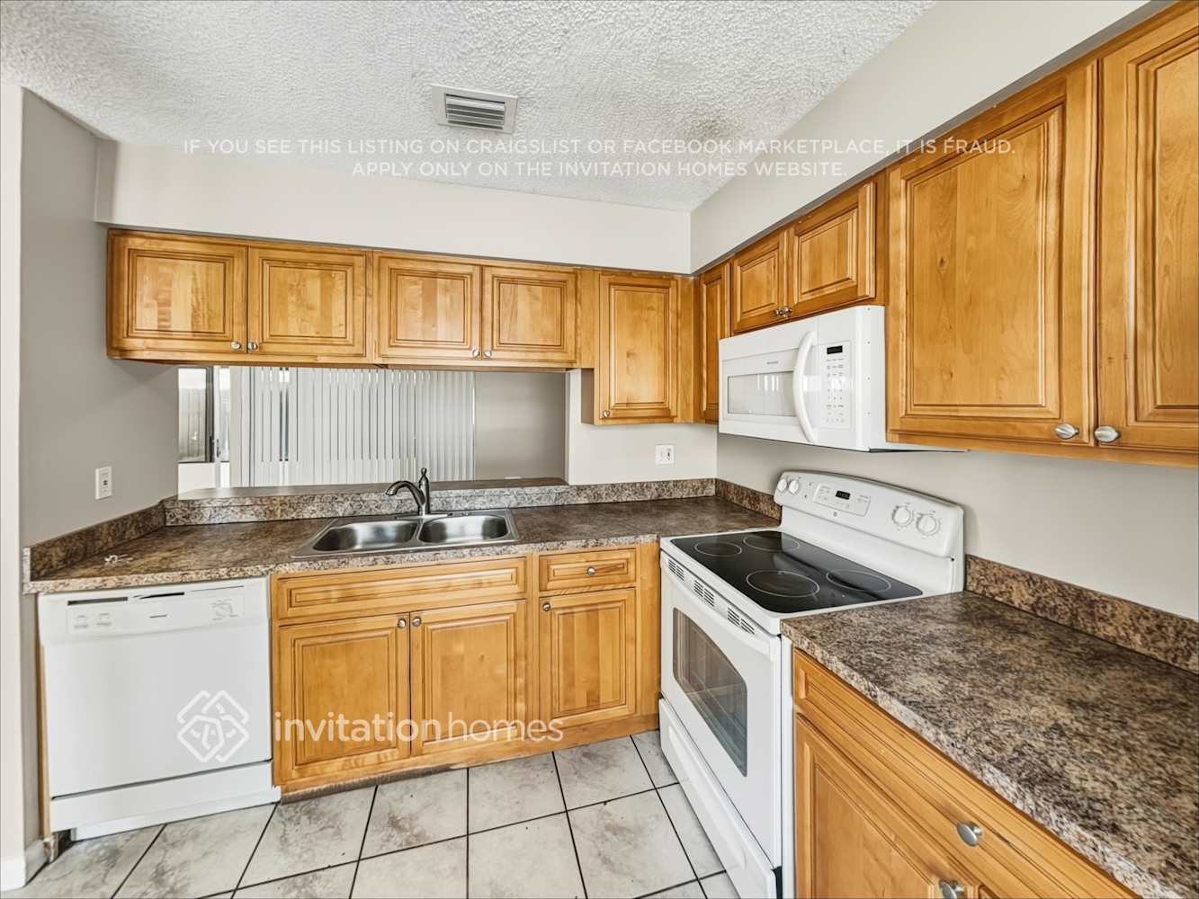 Building Photo - 9108 SW 147th Ct