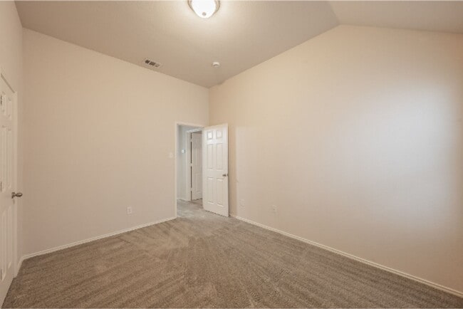 Building Photo - 9916 Channing Rd