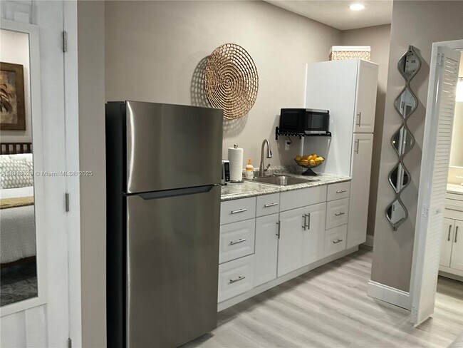 Building Photo - 8638 SW 50th St