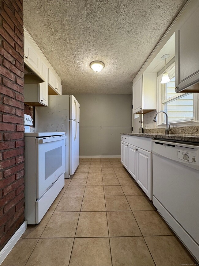 Building Photo - 600 Wadsworth St