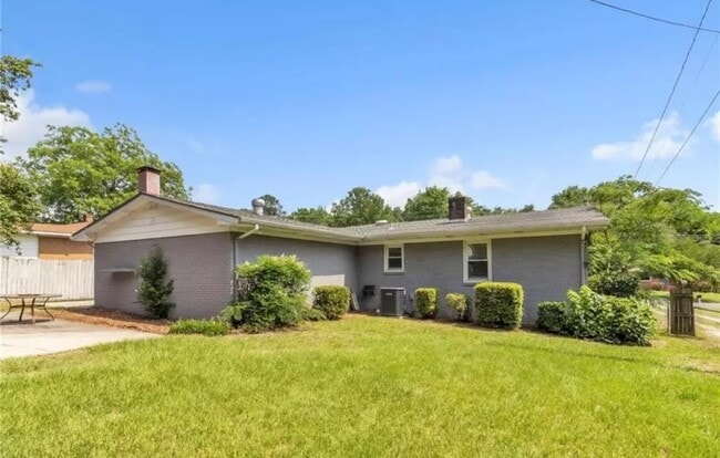 Building Photo - 5409 Sumac Cir