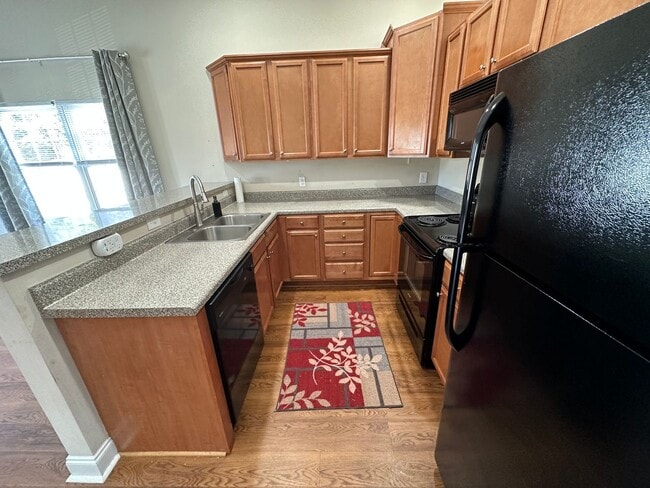 Building Photo - Upper Level Apartment in Wyndhurst