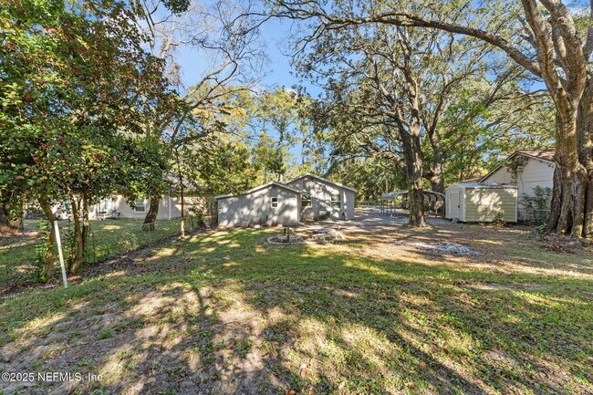 Building Photo - 4044 Hunter Cir