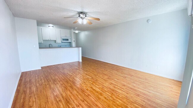 Interior Photo - 6736 Cleon Ave