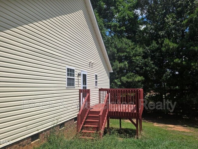Building Photo - 116 Cliffdale Rd