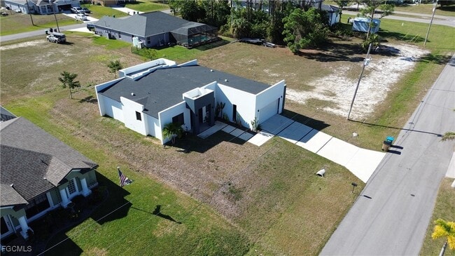 Building Photo - 2716 NW 22nd St