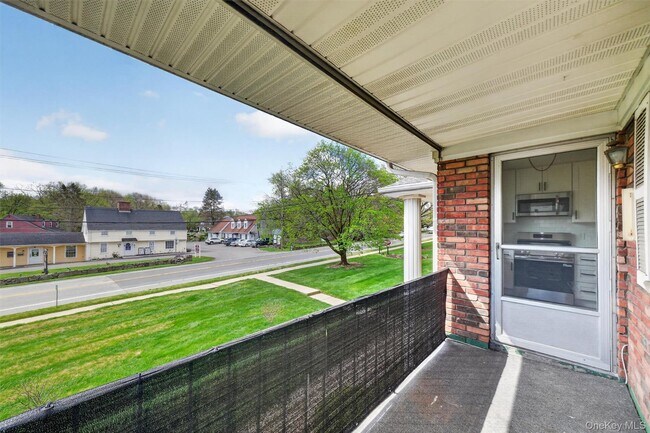 Building Photo - 810 Blooming Grove Turnpike