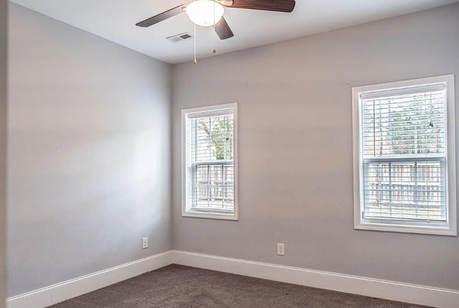 Building Photo - 2 Sawmill Ct