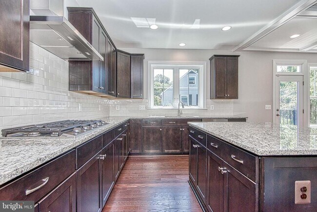 Building Photo - 3100 Greenway Blvd