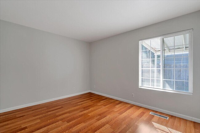 Building Photo - 30079 Vanderbilt St