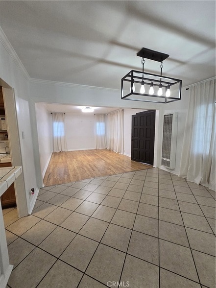 Building Photo - 1405 Simmons Ave