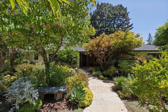 Building Photo - Beautiful Ranch Home with Bonus Room & Detached ADU | Minutes to Downtown