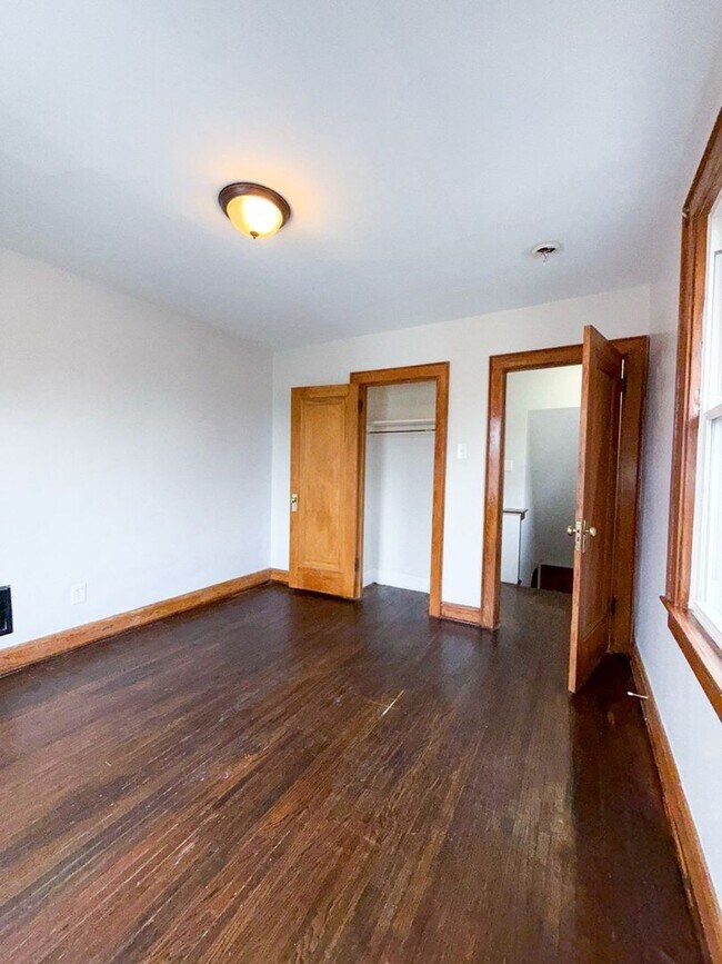 Building Photo - Charming 3BR Southern Orchards Home w/ Original Woodwork & Decorative Fireplace