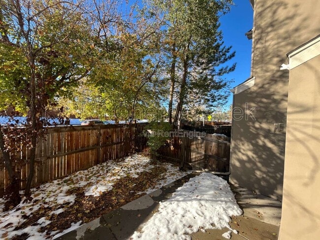 Building Photo - 5271 Canyon View Dr