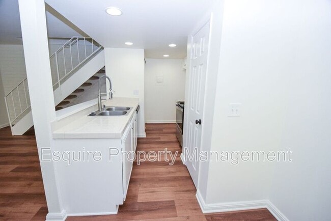 Building Photo - 1131 Carlsbad Pl