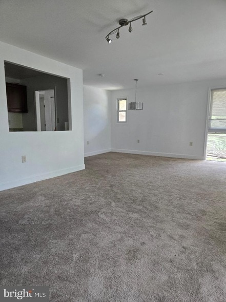 Building Photo - 541 Wilson Bridge Dr