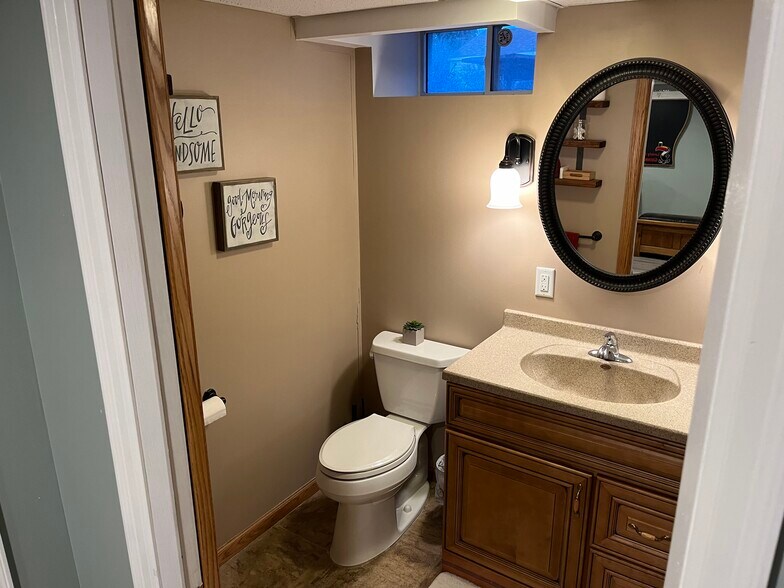 Building Photo - 1266 Cleveland Ave S