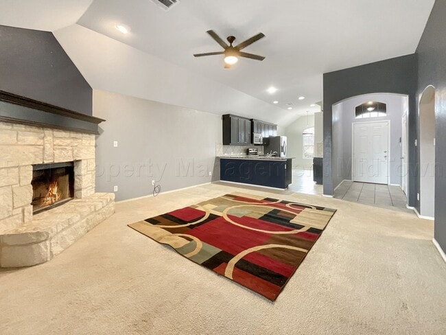 Building Photo - 2053 Leonard Ranch Rd