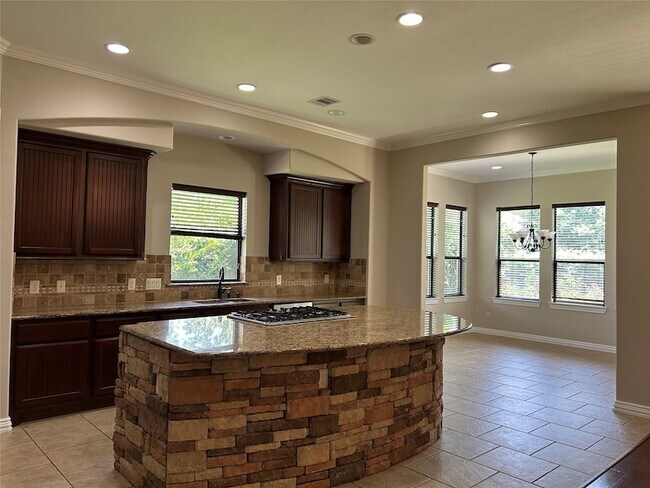 Building Photo - 101 Silverwood Ranch Estates