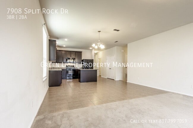 Building Photo - 7908 Split Rock Dr