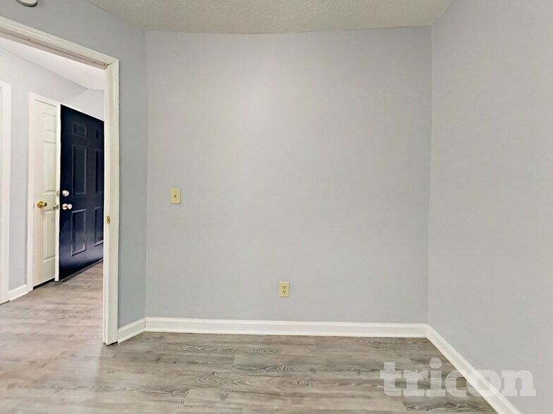 Building Photo - 100 Chippenham Cir