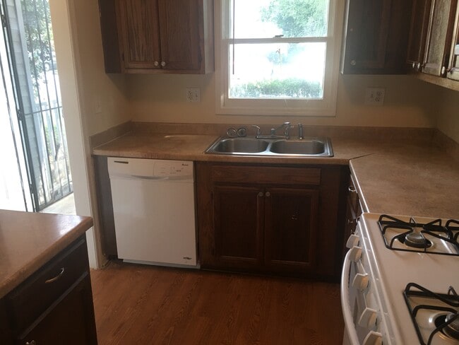 Building Photo - 2184 Wellington Cir