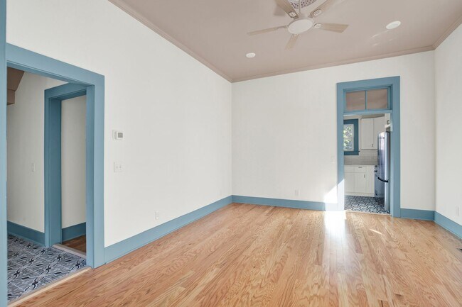 Building Photo - Eastside Beauty