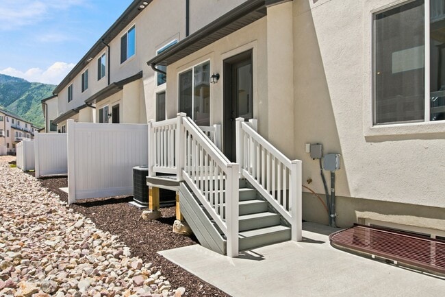 Building Photo - 4809 Olive Ave