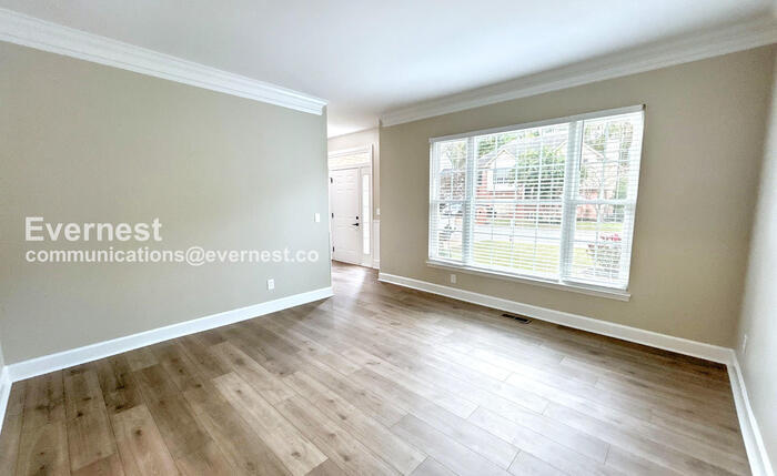 Building Photo - 1112 Clairmonte Dr