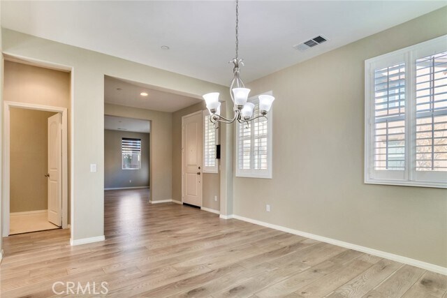 Building Photo - 4959 Camarillo Ln