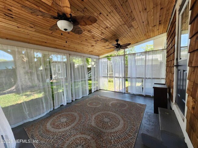Building Photo - 126 Phoenetia Dr