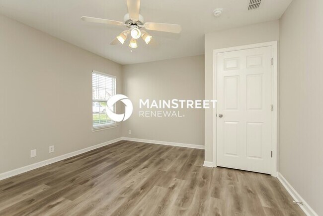 Building Photo - 3 Bedroom Pet-Friendly Home in La Vergne, TN with Main Street Renewal