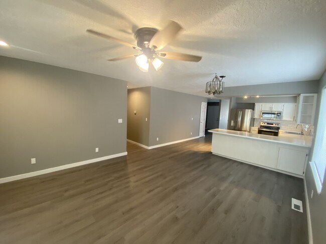 Building Photo - 1270 Marstone Ct SE
