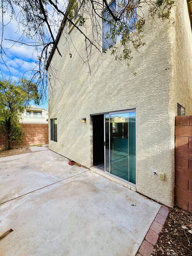 Building Photo - Gated Community Home in Centennial Hills!