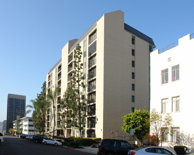 Building Photo - Beech Tower