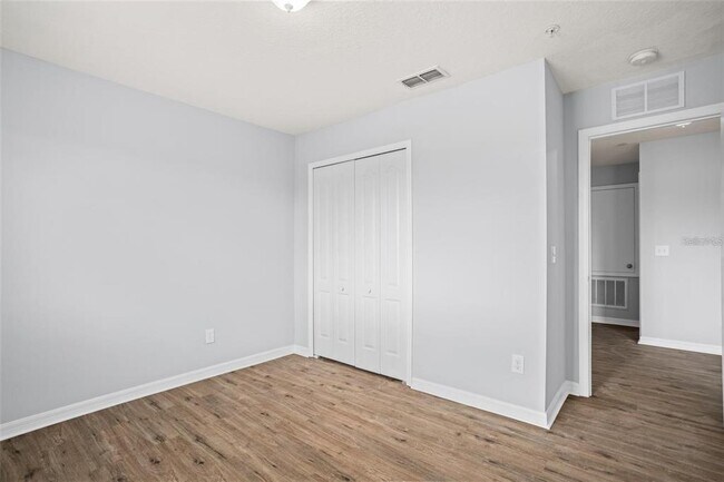 Building Photo - 2161 Cypress Villas Dr