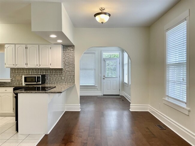 Building Photo - 160 Palmetto Rd