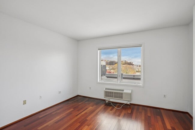 Building Photo - 3110 City Pl