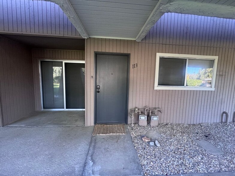 Building Photo - 2825 N Los Felices Rd