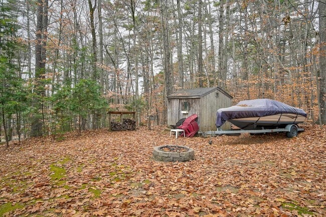 Building Photo - 30 Middle Shore Dr