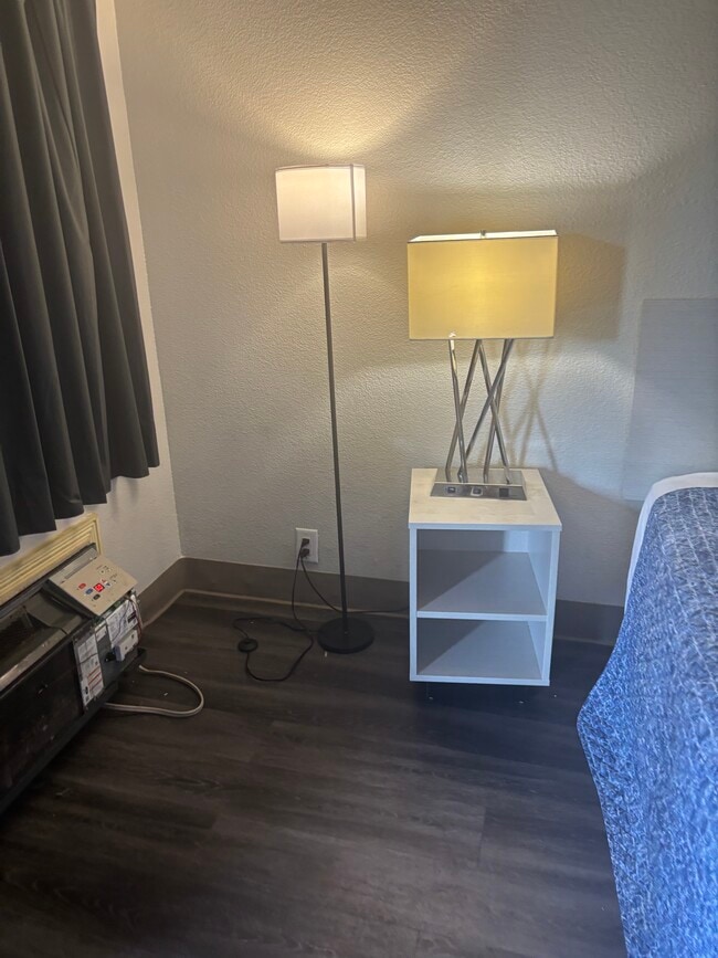 Building Photo - Bianca Arias HP0139