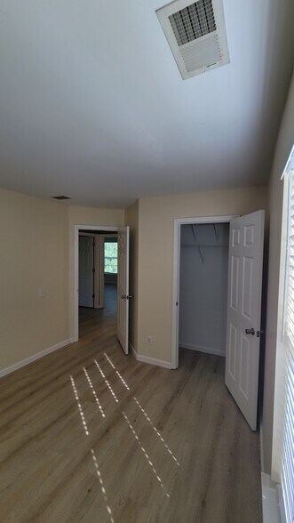 2nd bedroom - 10820 Rumson Ct