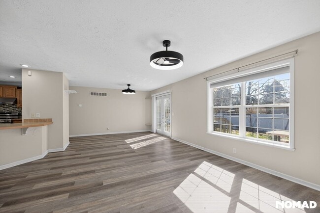 Building Photo - 5711 Coddington Ln