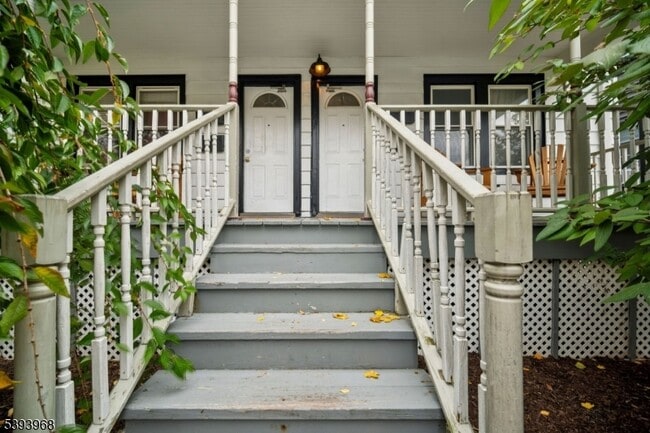 Building Photo - 21 Central Ave